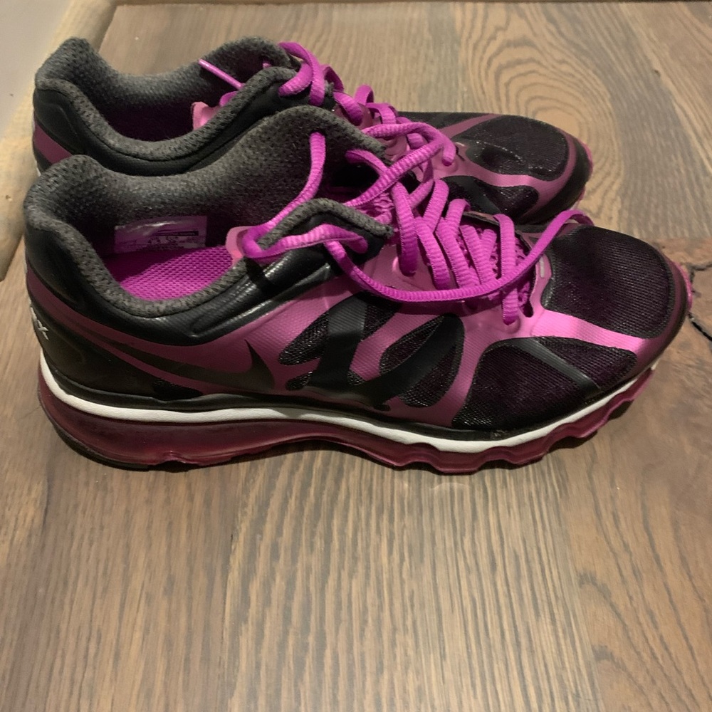 Nike shoes